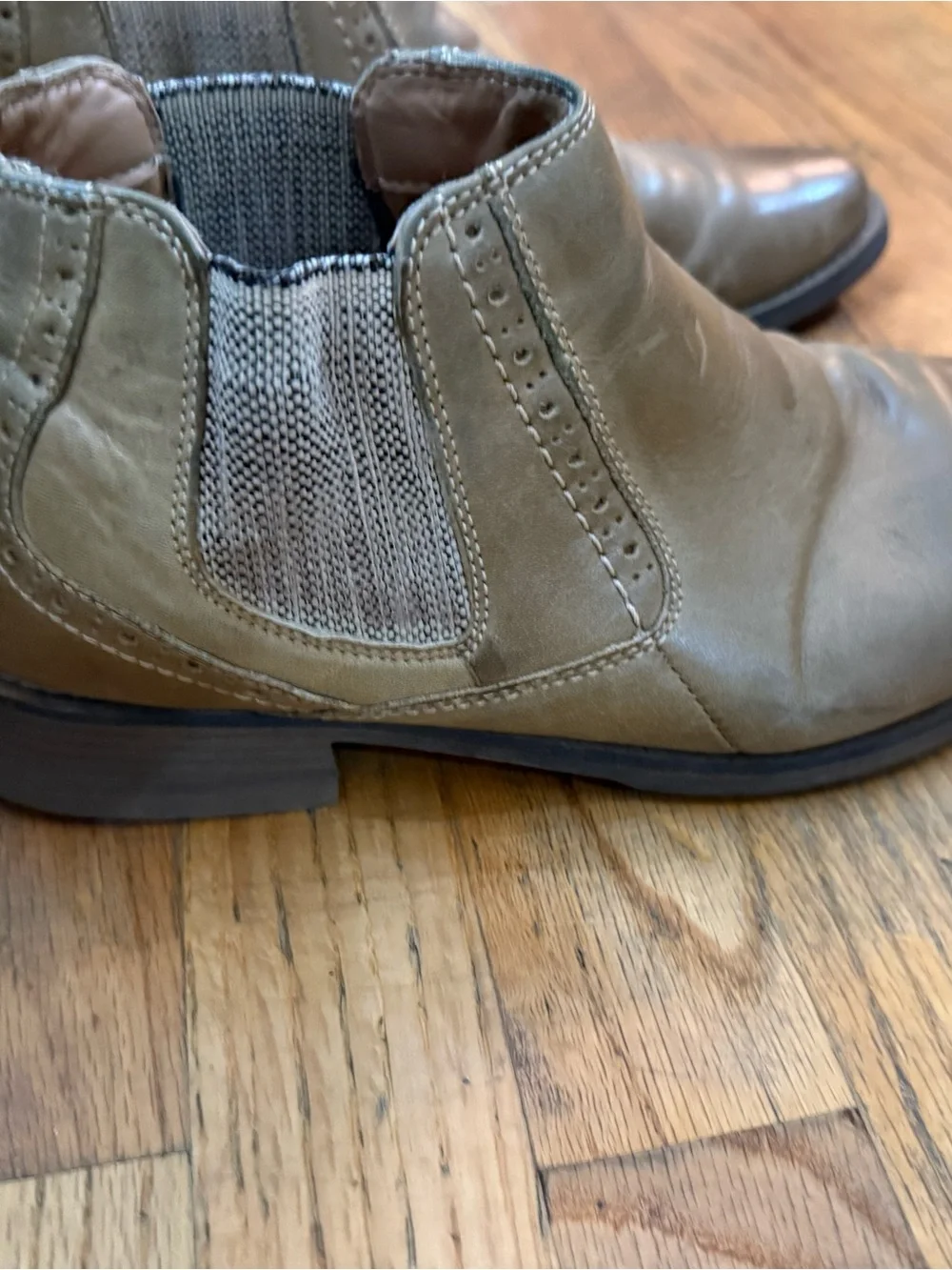 Steve Madden Paxton 9 Men's Tan Chelsea Boots - Classic Slip-On Ankle Boots